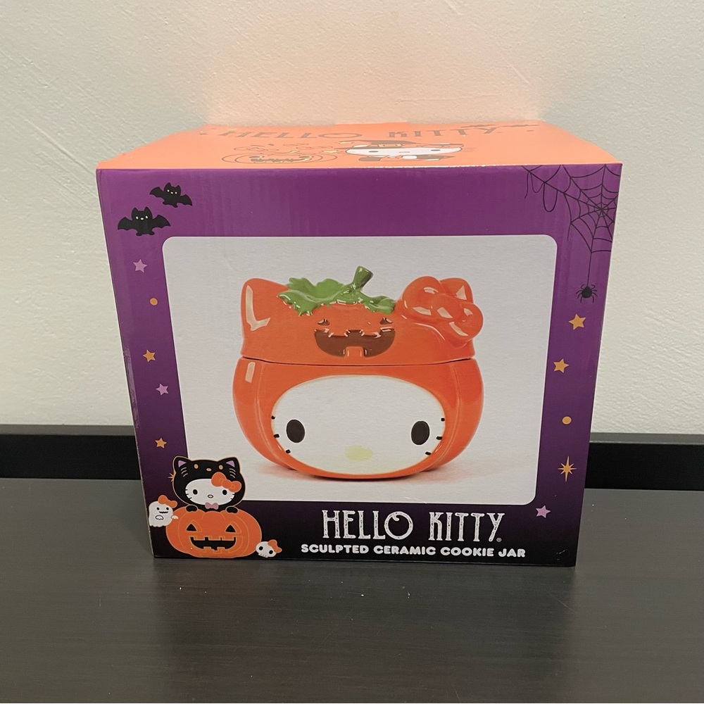 SANRIO x HELLO KITTY Halloween Pumpkin Sculpted Ceramic Candy Dish Cookie Jar - Picture 6 of 10